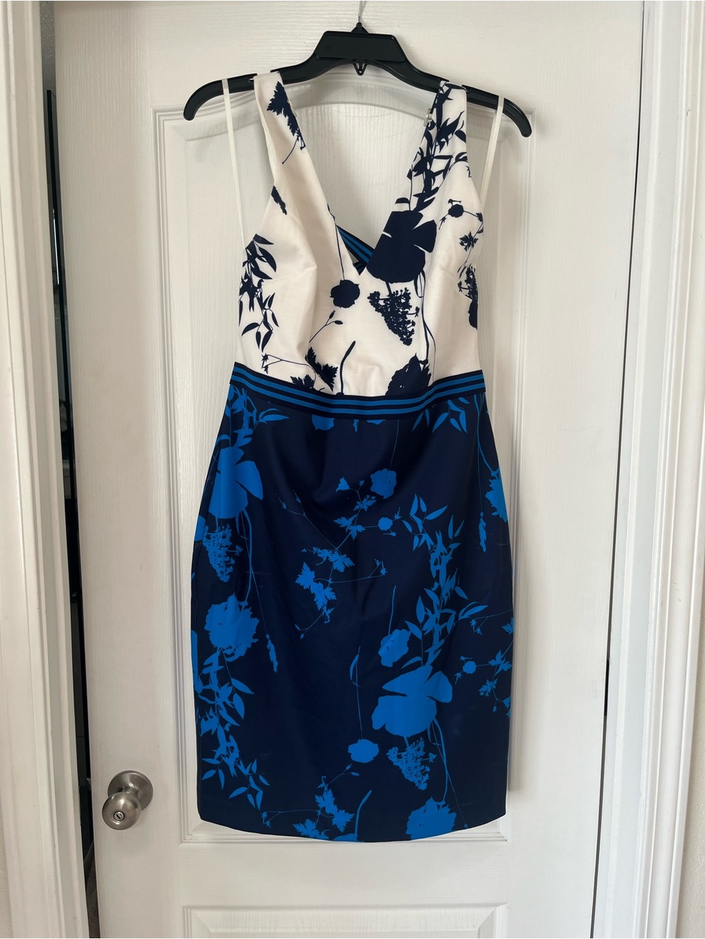 Ted Baker Floral V-Neck Sheath Dress in Navy and White, 4